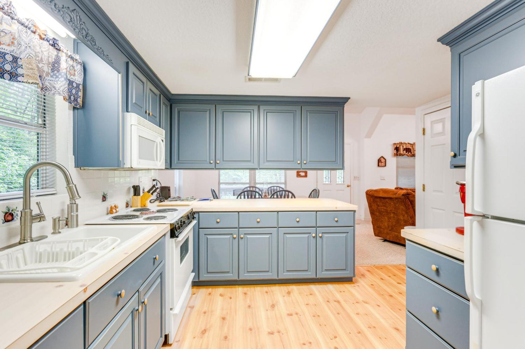 Secluded Cabin With Porch - 7 Miles To Lake Chatuge! Hayesville Εξωτερικό φωτογραφία