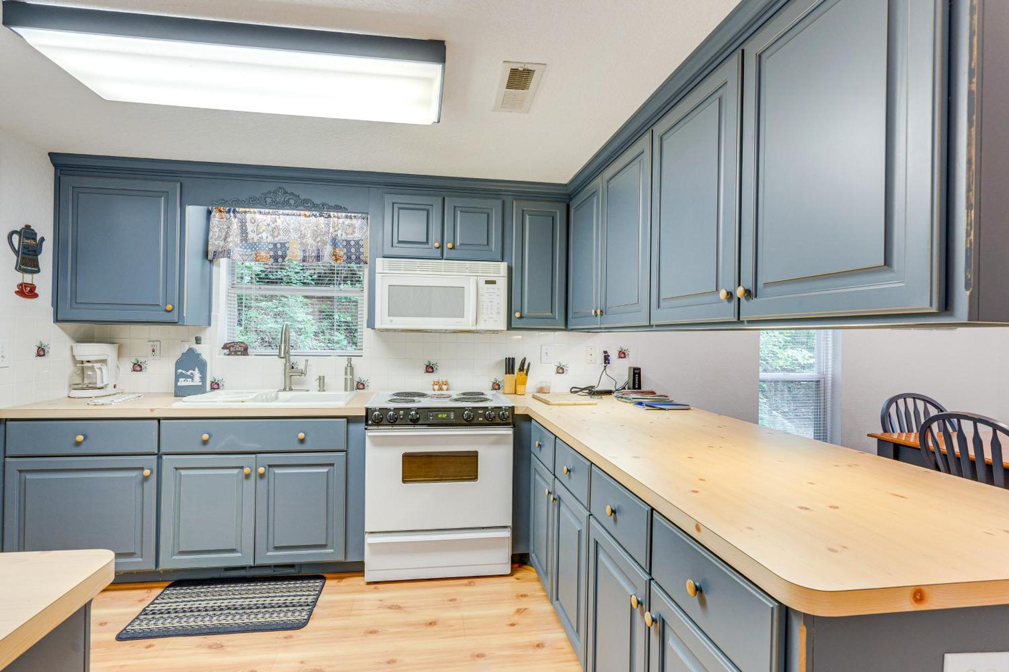Secluded Cabin With Porch - 7 Miles To Lake Chatuge! Hayesville Εξωτερικό φωτογραφία